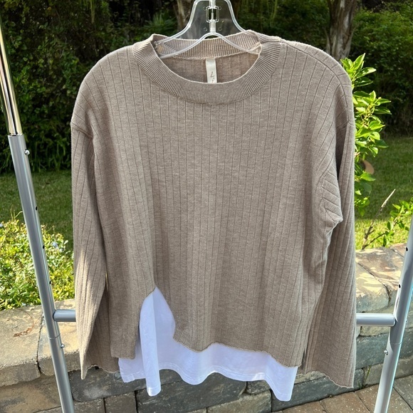 Ljve Italian sweater blazer with tee with cashmere feeling size M in beige color - Picture 1 of 7